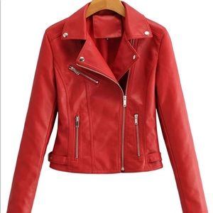🔥 Faux leather zip up cropped moto jacket